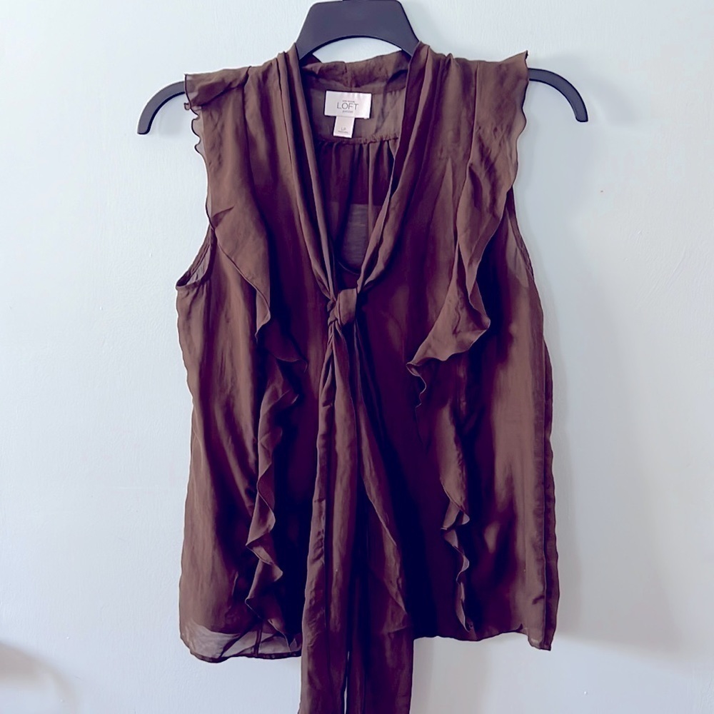 LOFT ruffled lightweight sleeveless blouse size large petite
